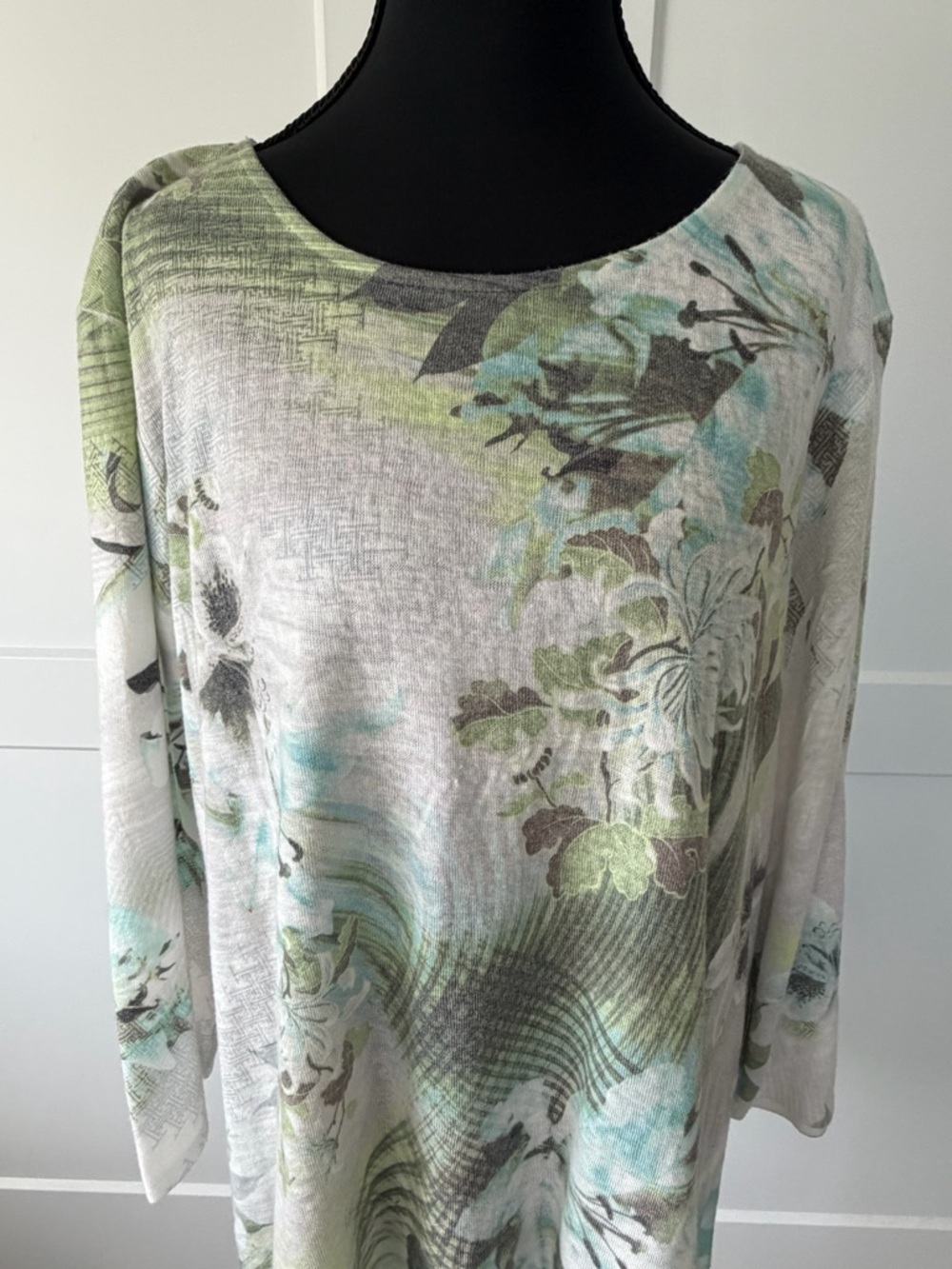 EUC‎ Chico's Green, White & Turquoise Graphic 3/4 Sleeve Fine Gauge Sweater, XL - Picture 3 of 14